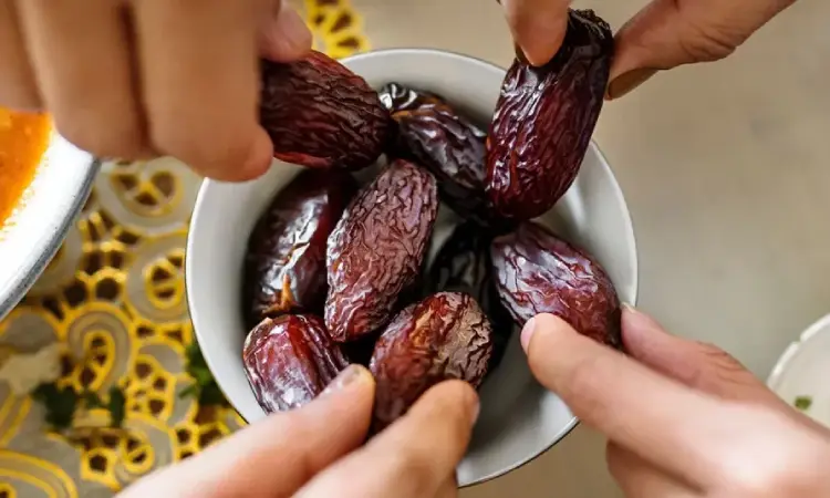 آهن خرمای خشک