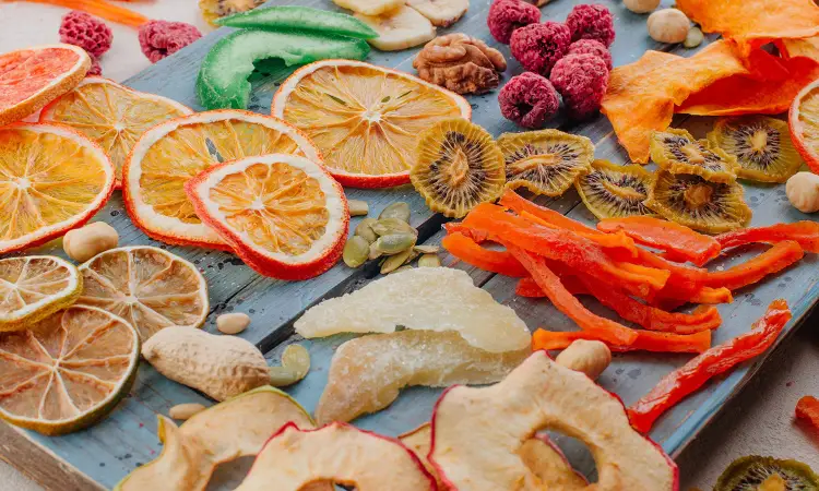 خرید میوه خشک پفکی