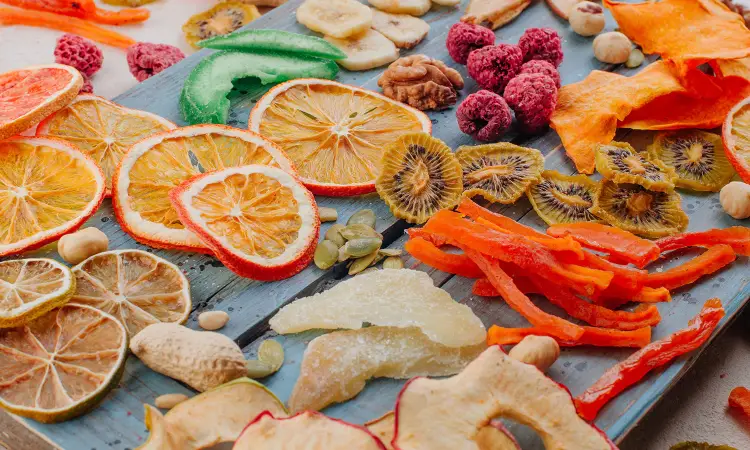 نسبت تبدیل میوه تازه به میوه خشک چقدر است؟