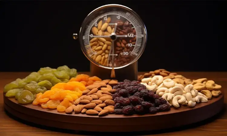مقایسه کالری میوه خشک با میوه تازه