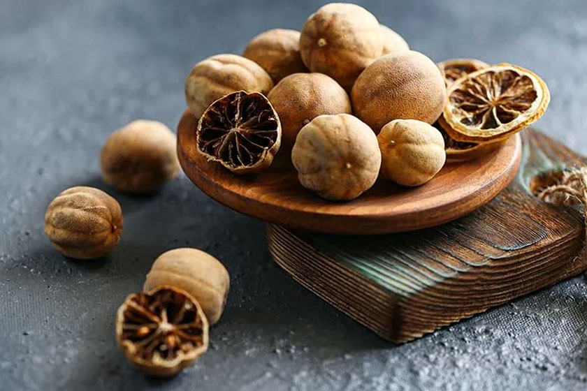 نمای نزدیک از بافت لیمو عمانی خشک